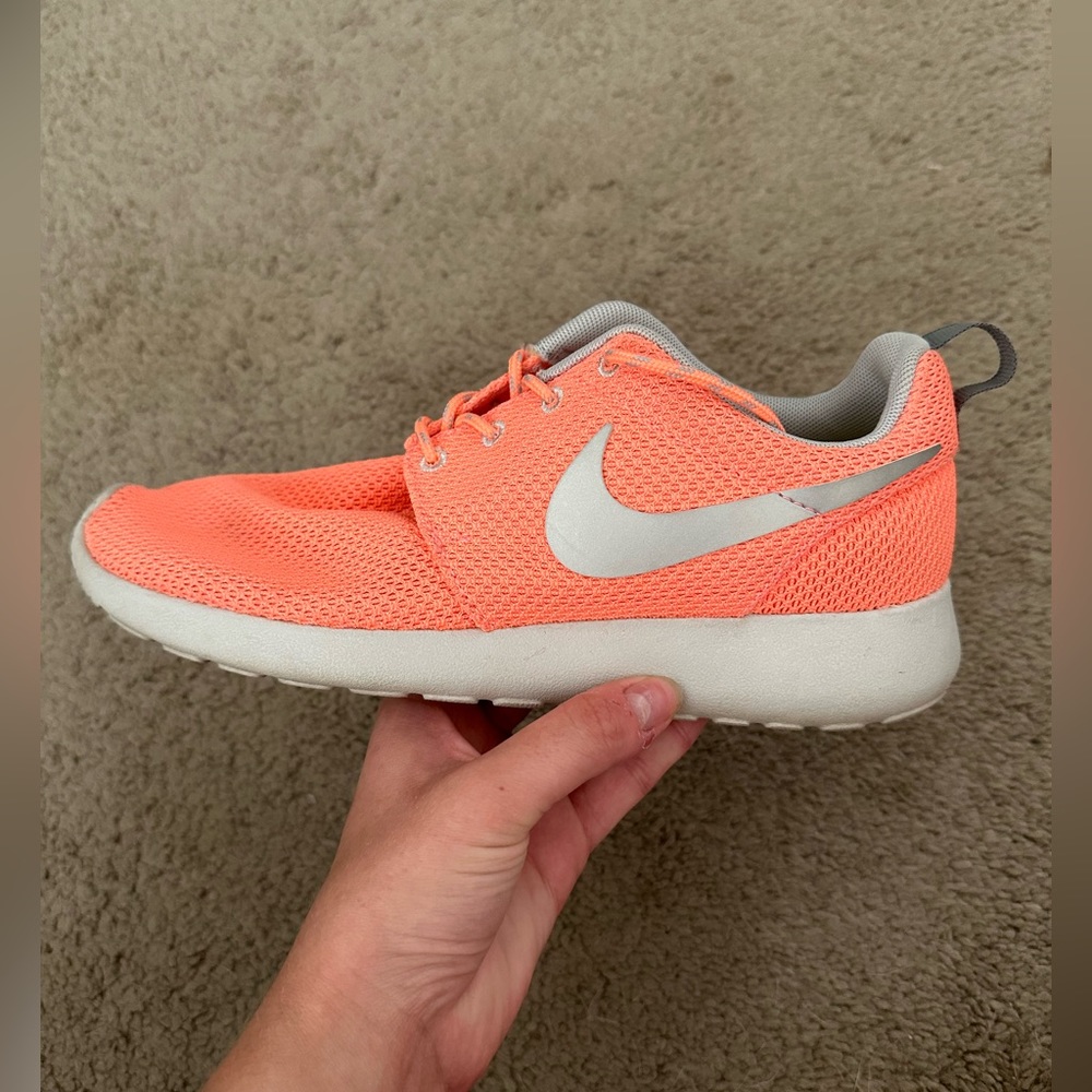 Size 7 Nike Roshes - Picture 6 of 6